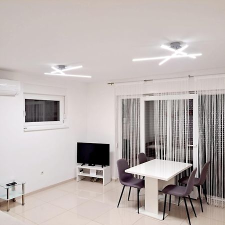 Apartment Roko Brodarica  Ngoại thất bức ảnh